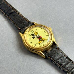 Vintage Walt Disney Watch Disneyland Wristwatch Mickey Mouse Lorus Quartz RARE